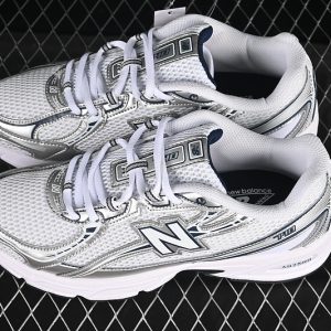 New Balance 740
