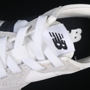 New Balance 230