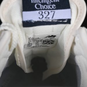 New Balance 230