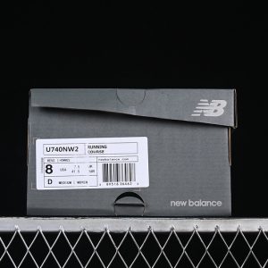 New Balance 740