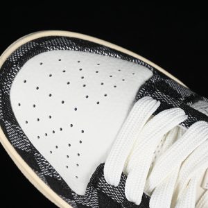 Nike SB Dunk Low Lv