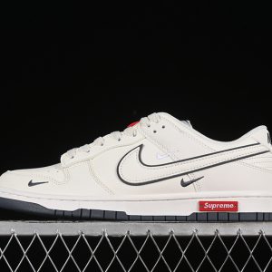 Nike SB Dunk Low Supreme