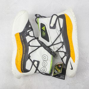 Nike ACG