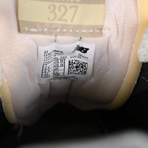 New Balance 230
