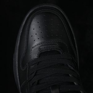 Off-White Low-top Fashion Sneakers