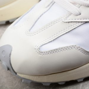 New Balance 230