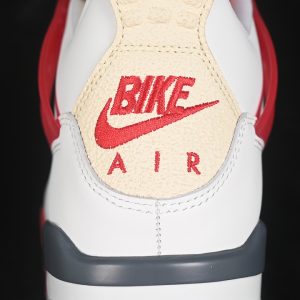 Nike Jordan 4