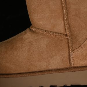 Ugg Classic Short Ii Maroom