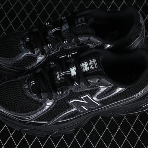 New Balance 740