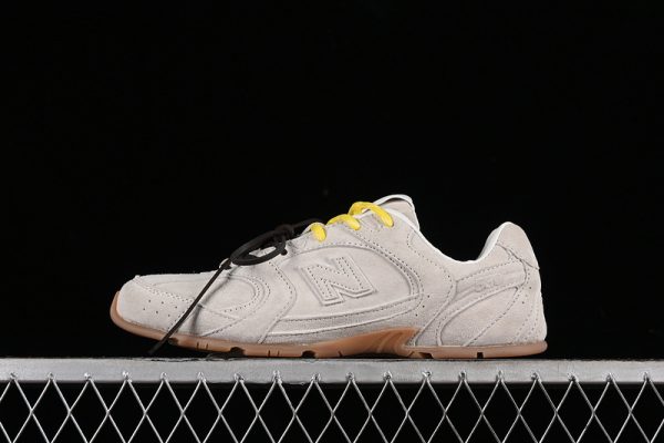 New Balance 530