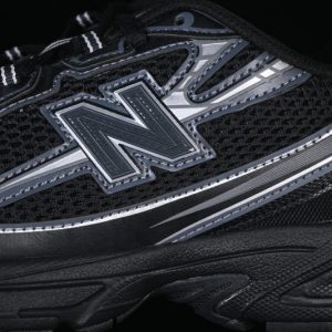 New Balance 740