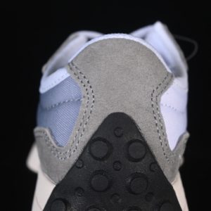 New Balance 230