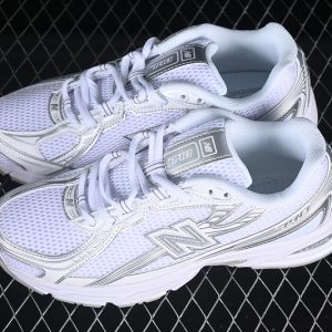 New Balance 740