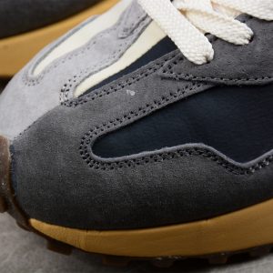 New Balance 230
