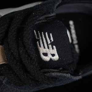 New Balance 230