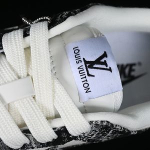 Nike SB Dunk Low Lv