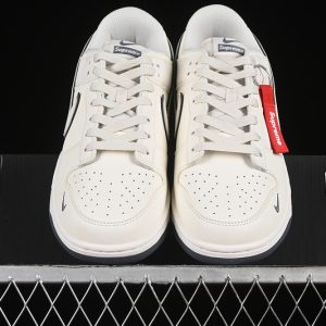 Nike SB Dunk Low Supreme