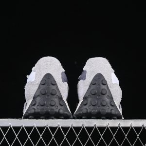 New Balance 230