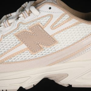 New Balance 740