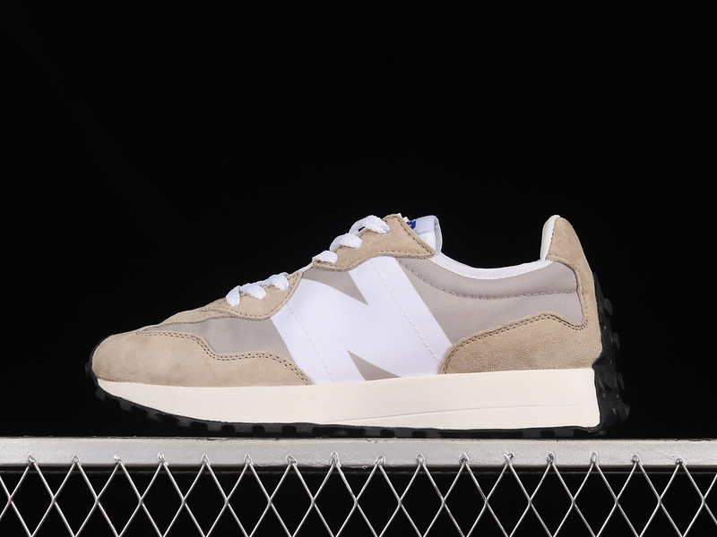 New Balance 230