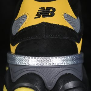 New Balance Retro Casual Sports Shoes