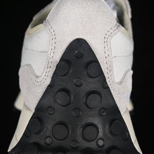 New Balance 230