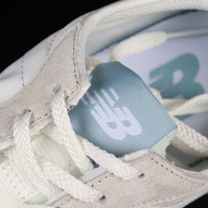 New Balance 230