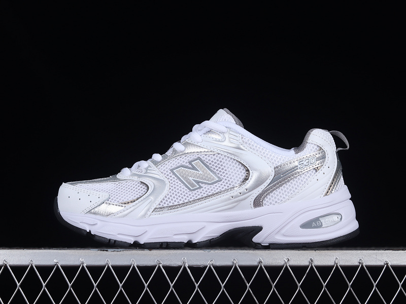 New Balance 530