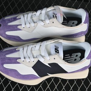 New Balance 230