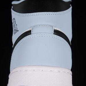 Nike Jordan 1 Mid