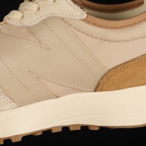 New Balance 230