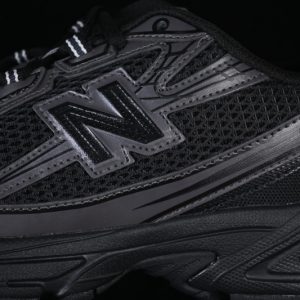 New Balance 740