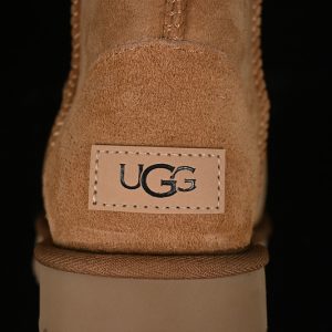 Ugg Classic Short Ii Maroom