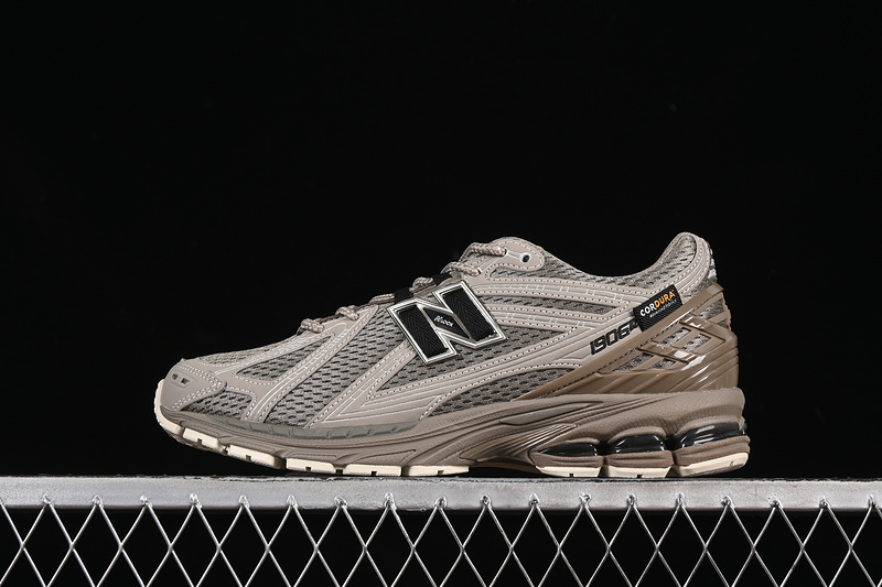 New Balance 1906