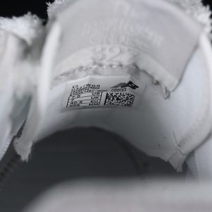 New Balance 230