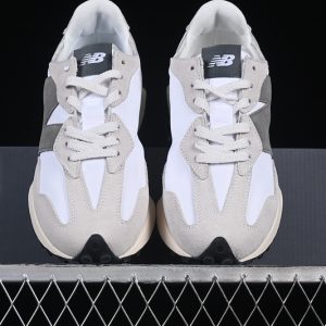 New Balance 230