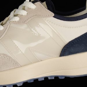 New Balance 230