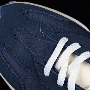 New Balance 230