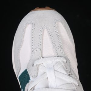 New Balance 230