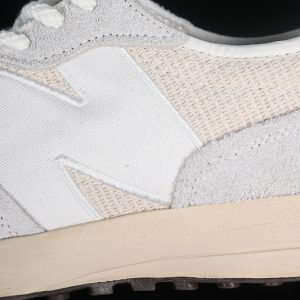 New Balance 230