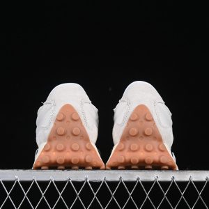 New Balance 230