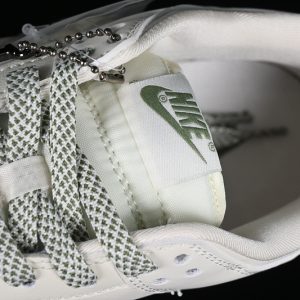 Nike SB Dunk Low Lv