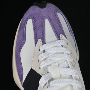 New Balance 230