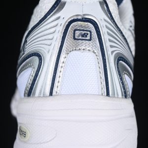New Balance 740
