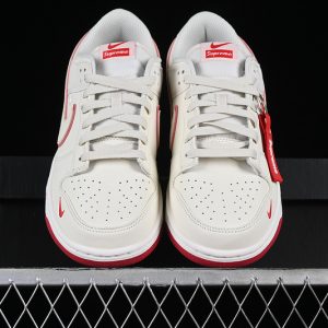 Nike SB Dunk Low Supreme