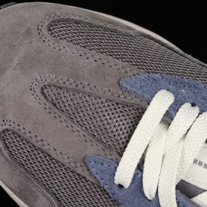 New Balance 230