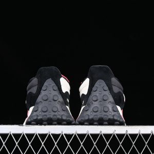 New Balance 230