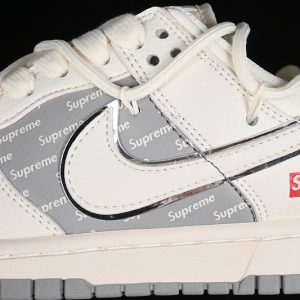 Nike SB Dunk Low Supreme