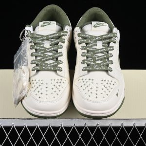 Nike SB Dunk Low Supreme
