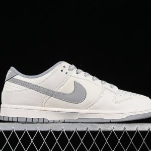 Nike SB Dunk Low Supreme
